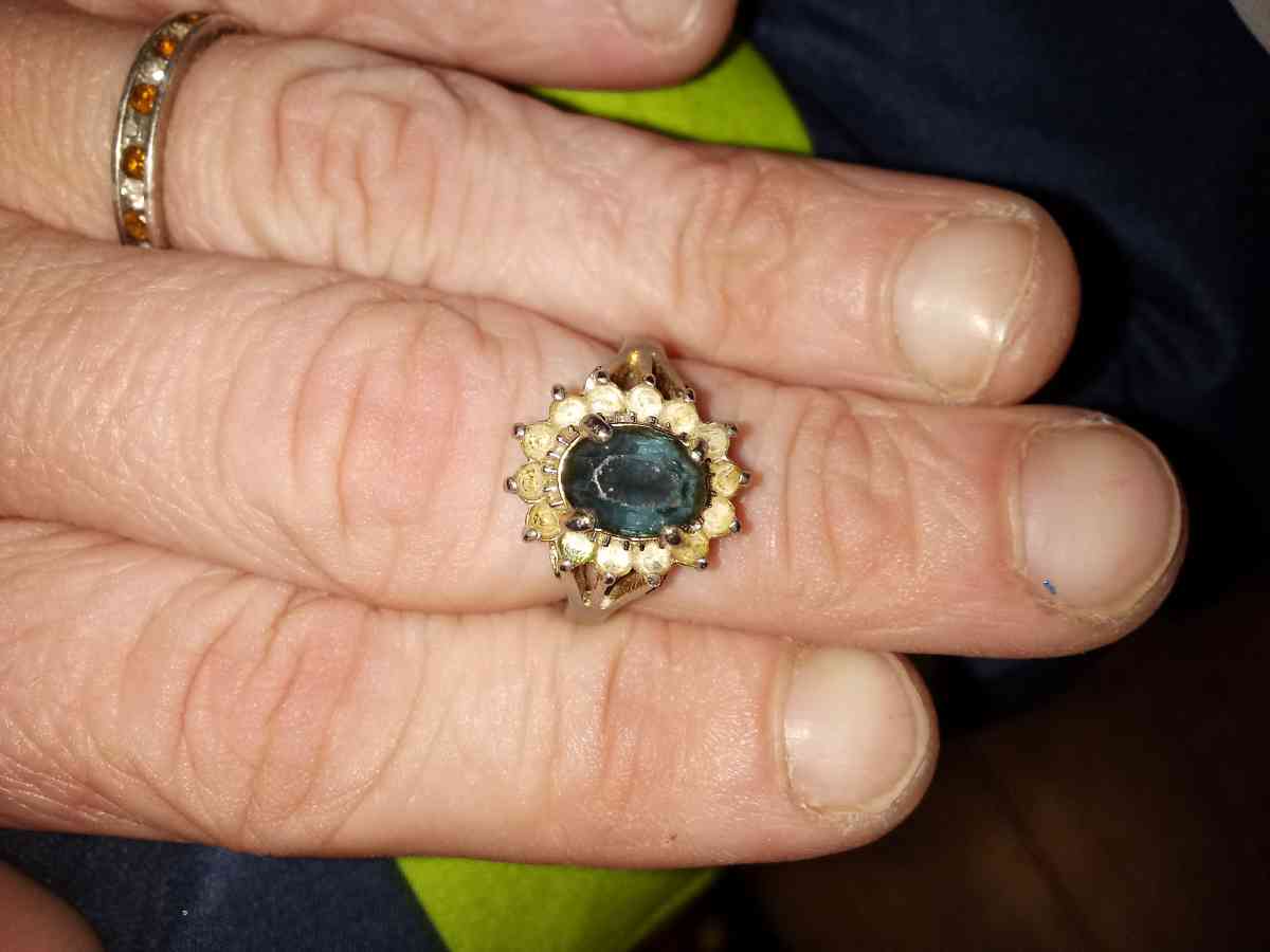 blue Sapphire ring