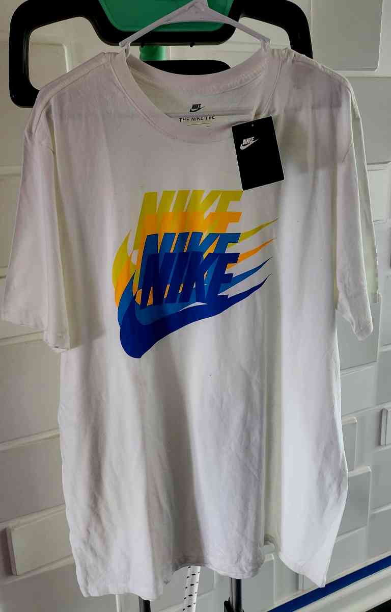 Mens Nike Tshirt