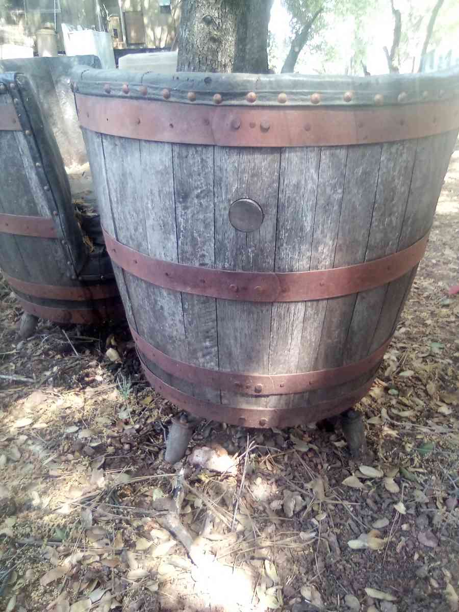whiskey BARREL STYLE TABLE AND CHAIRS