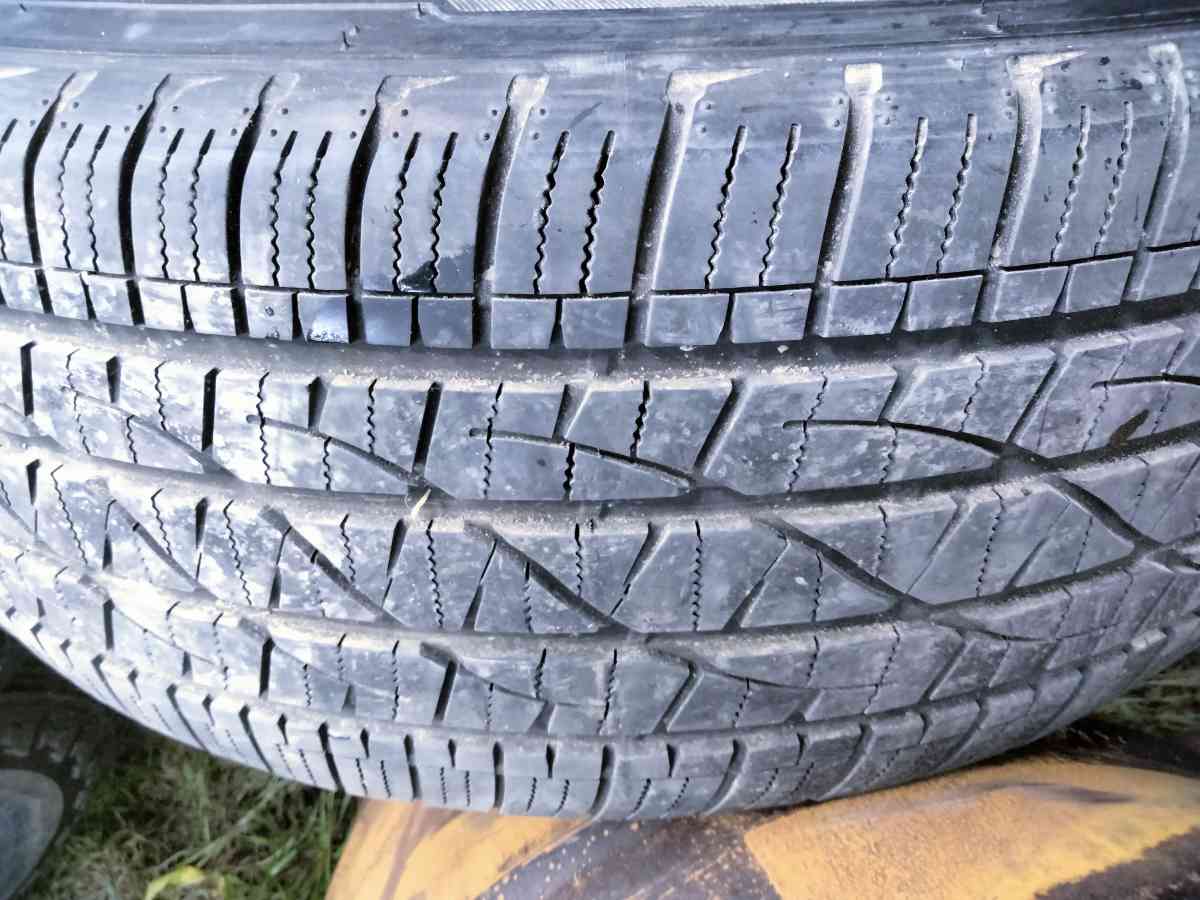 set of 4with centercap