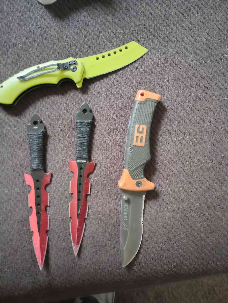 pocket knives hatchets
