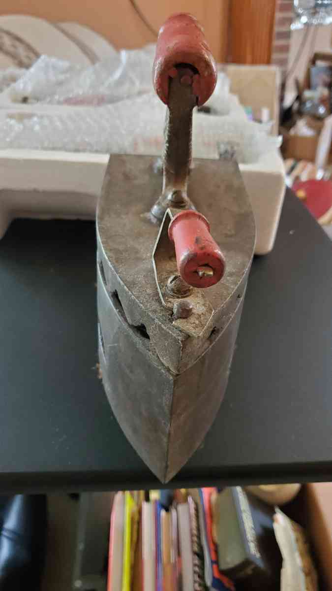 Pioneer Antiuqe Iron