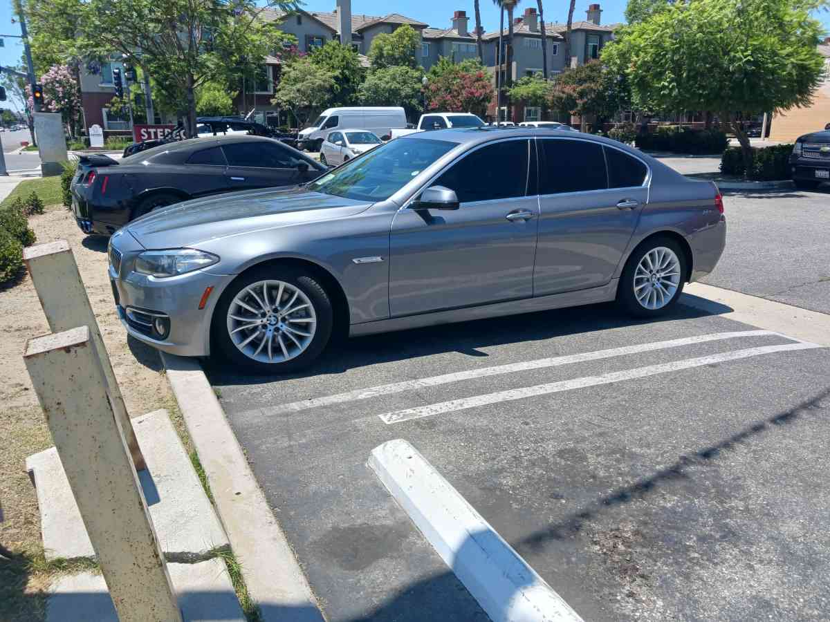 2015 BMW 528i RWD