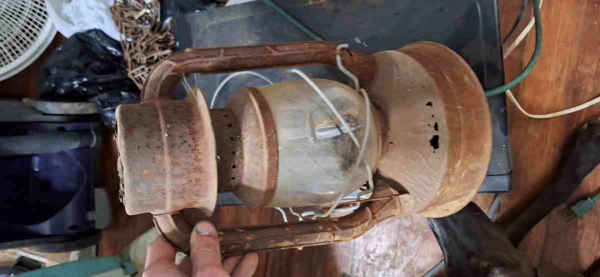 antique kerosene latern