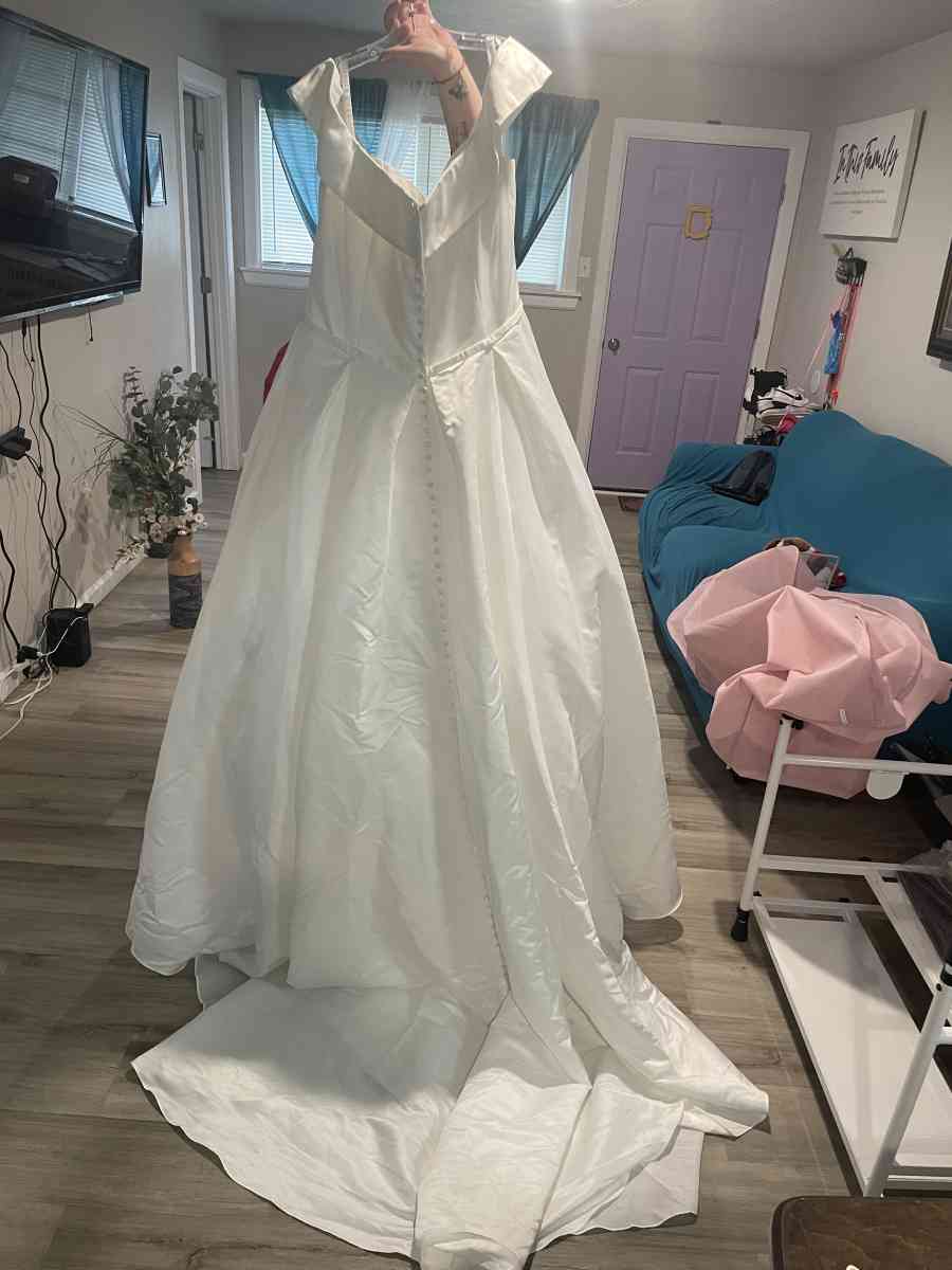 wedding dress