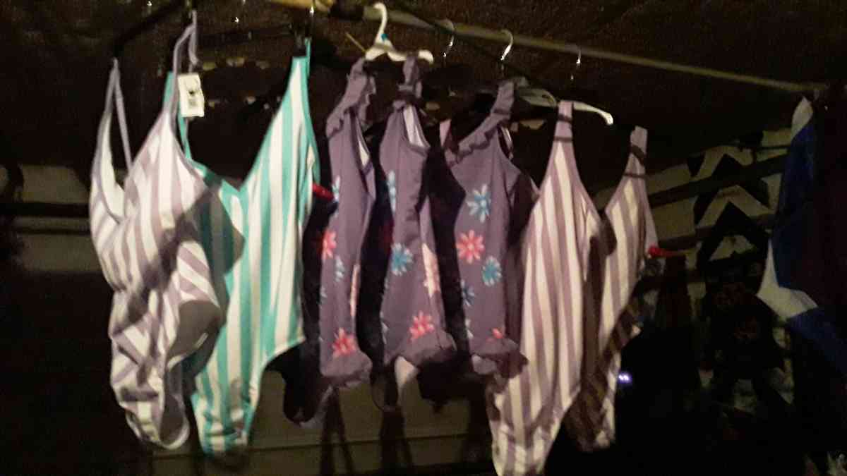 brand new bikinis 5 dollars set