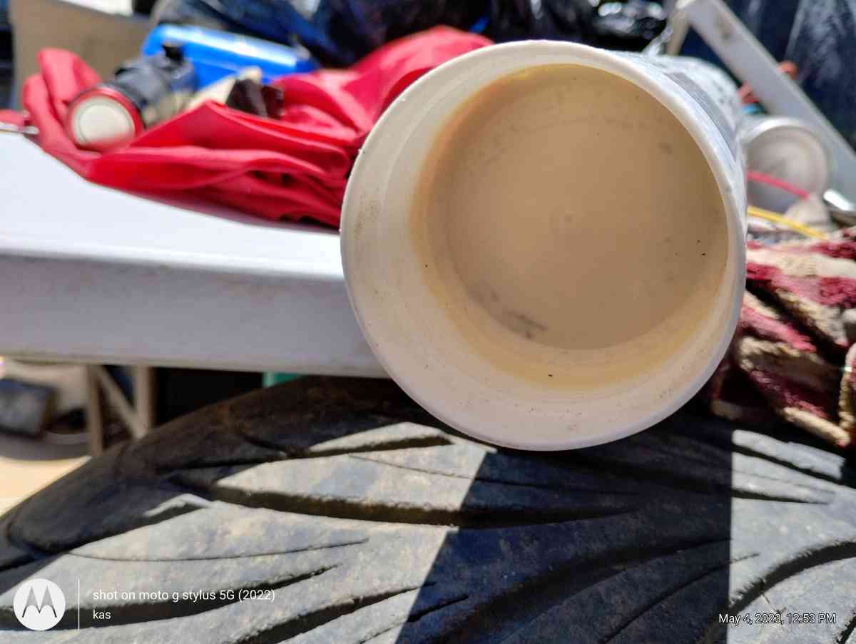 4 30 ounce cartridges of 960 wall base adhesive