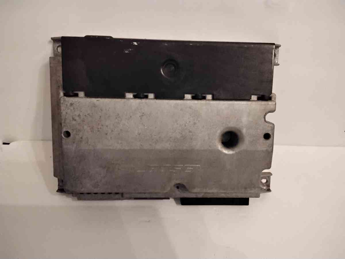 USED  BOSE AMPLIFIER