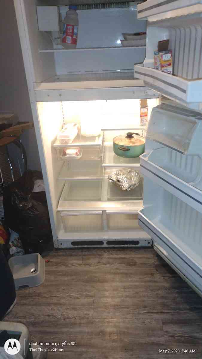 GE Refrigerator