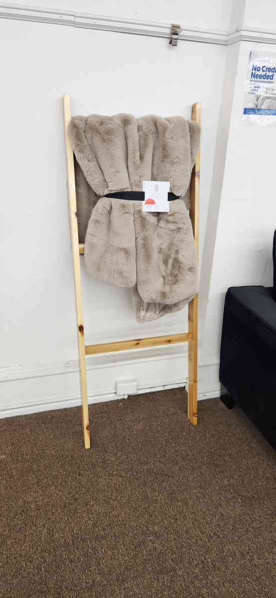 leaning blanket rack