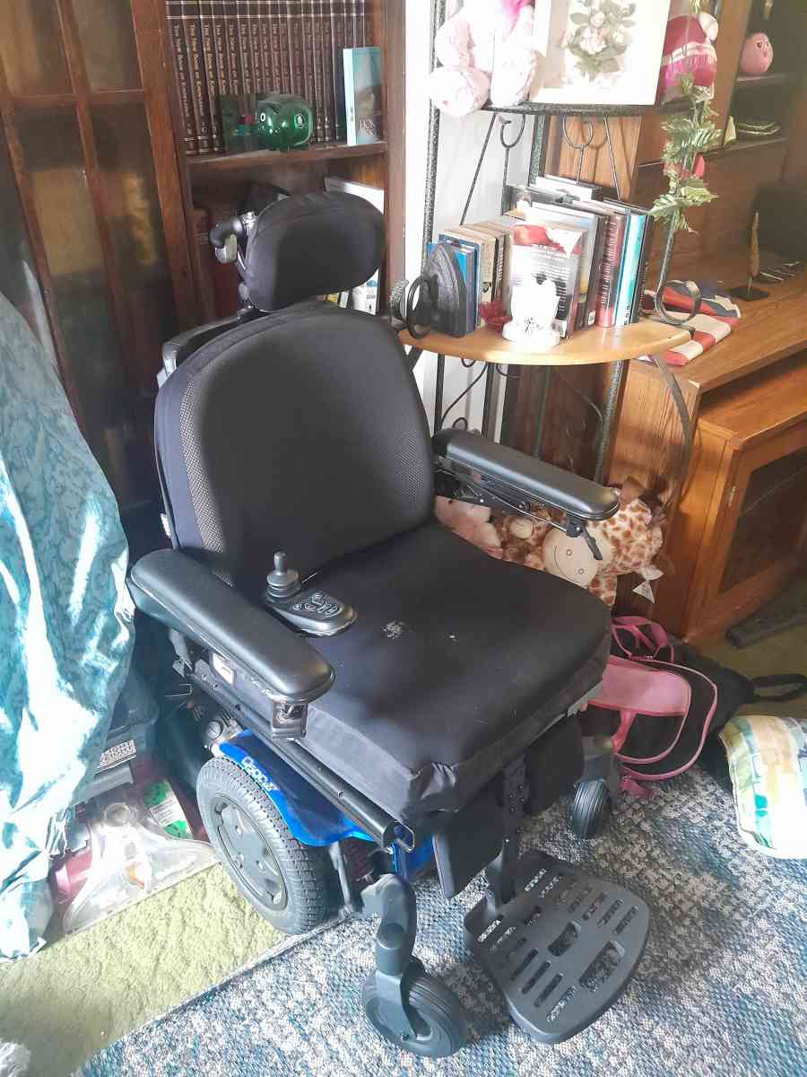 Q500  Quantum power mobilize wheelchair hubber round