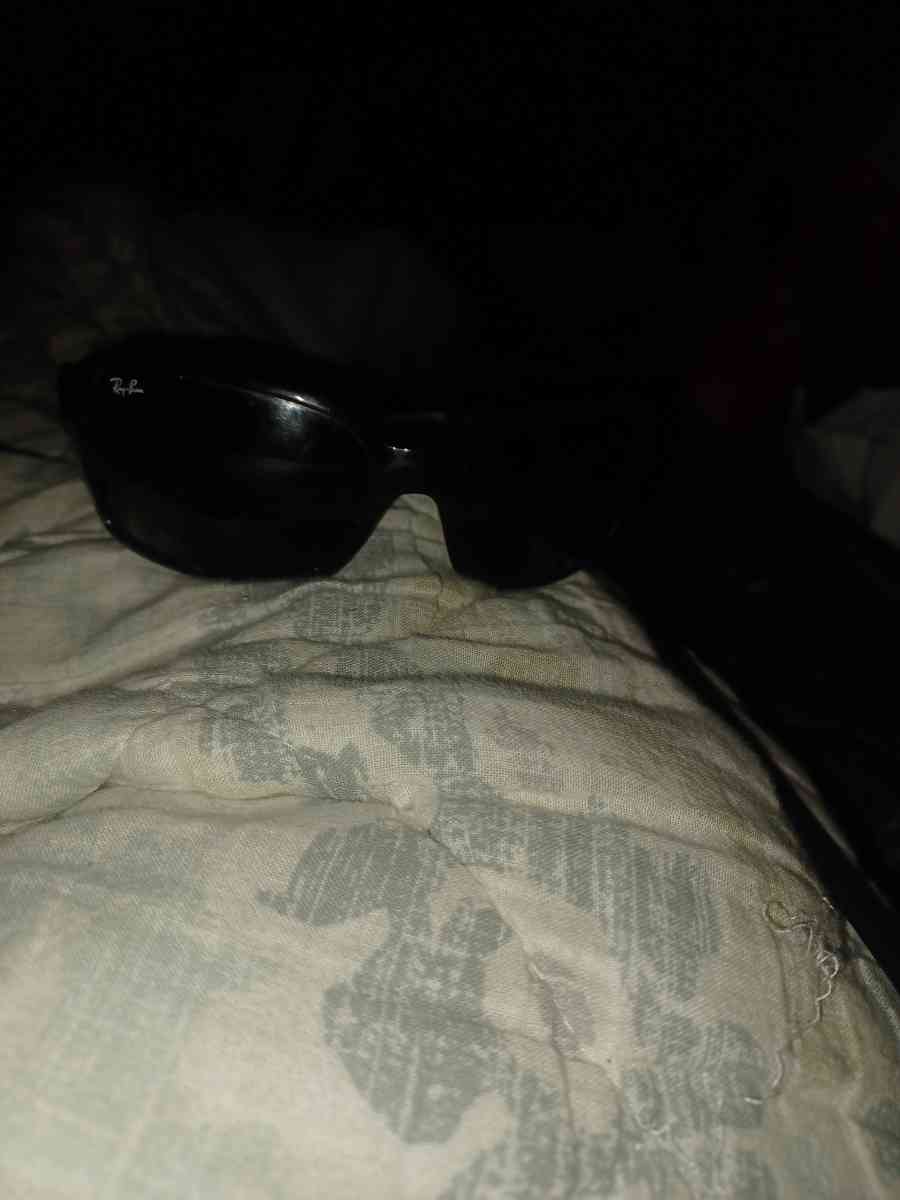 Black Rayban Sunglasses