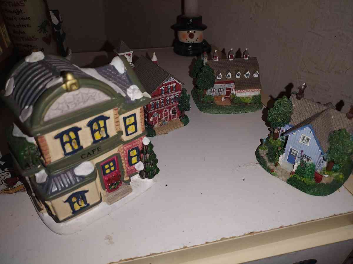 little Christmas villages