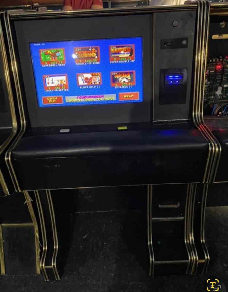 Casino Machine Life of Luxury and POG Keno