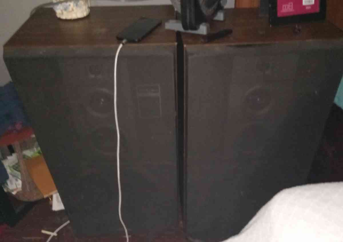 twin set home stereo speakers