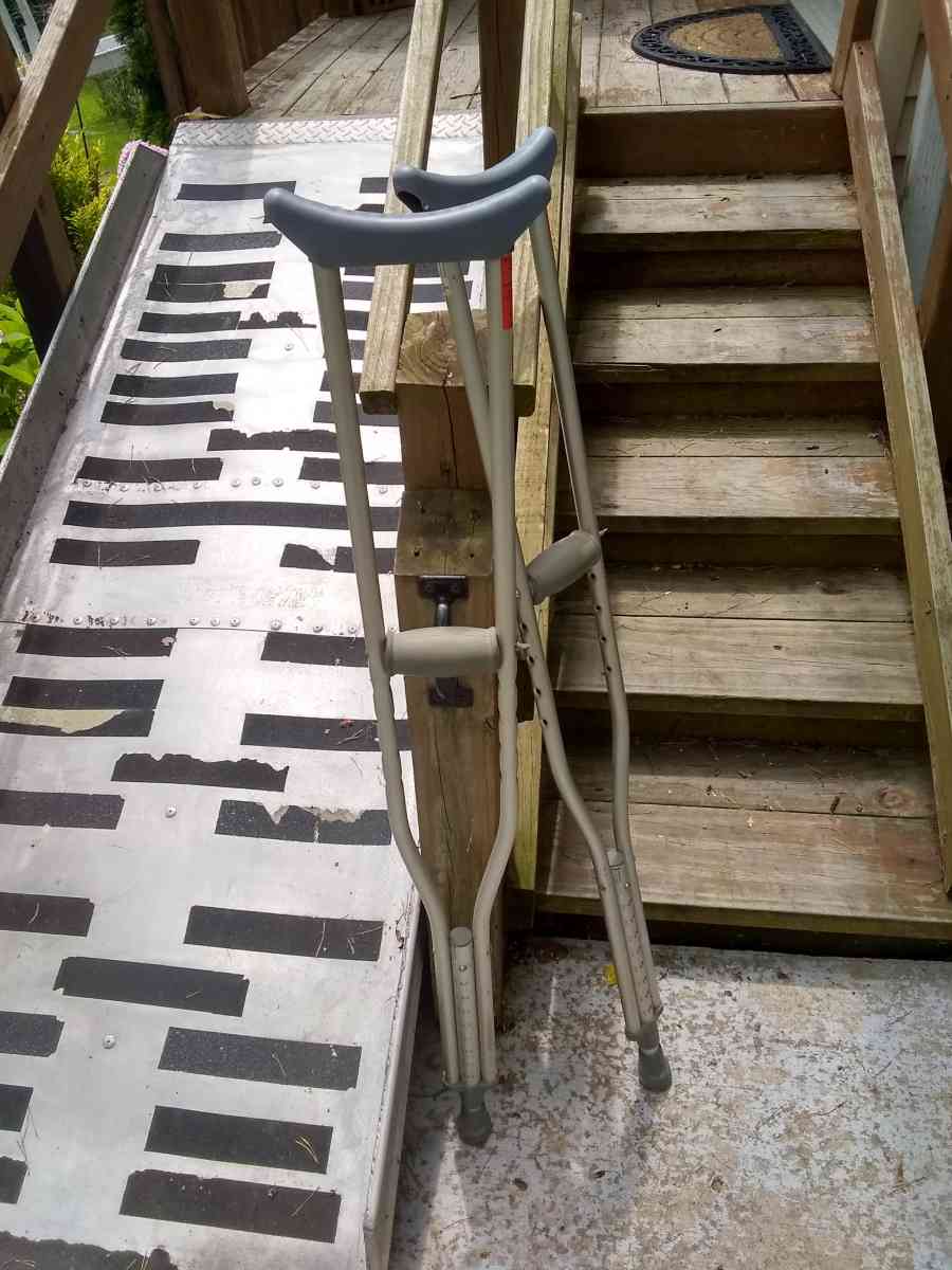 Guardian Quik Fit Crutches