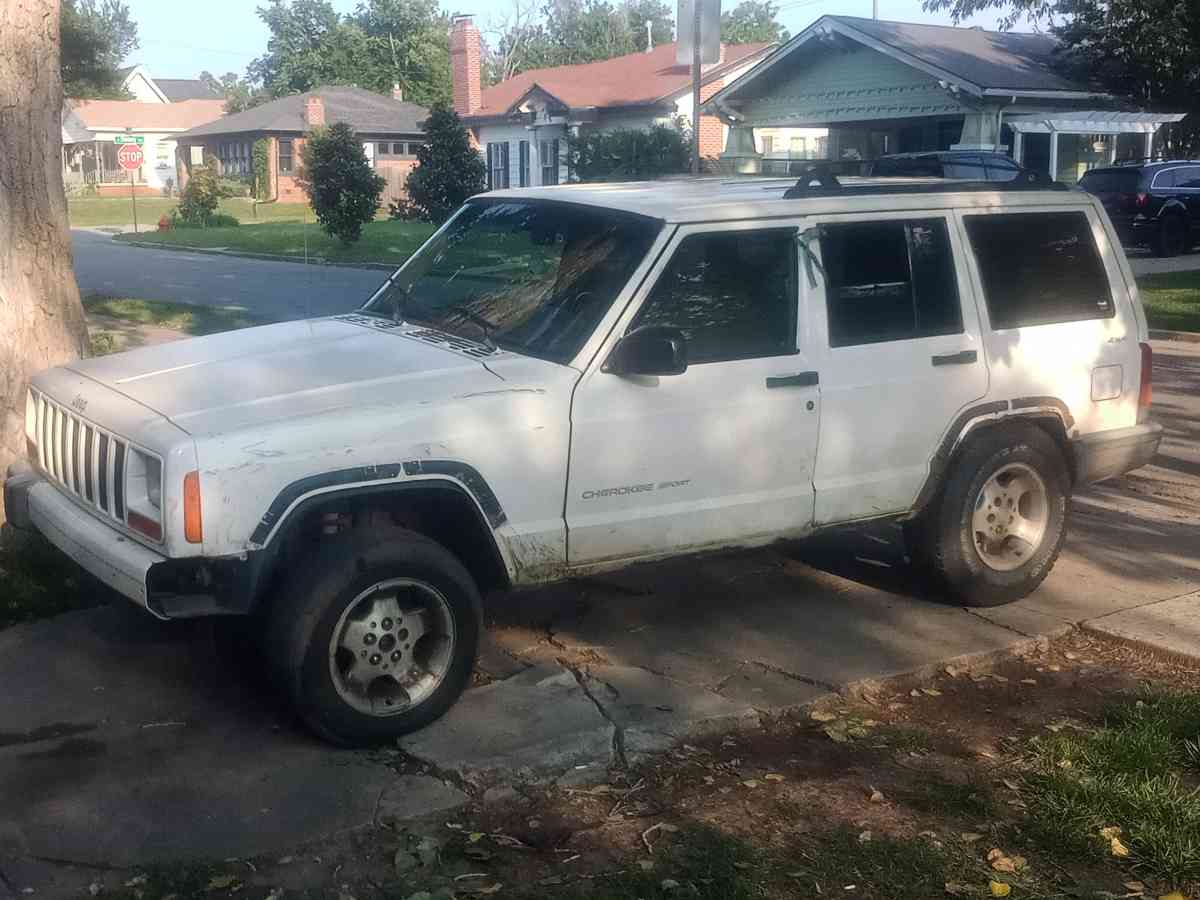 2000 jeep Cherokee sport