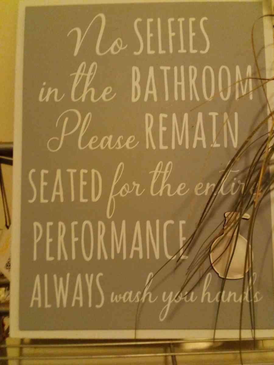 bathroom decor