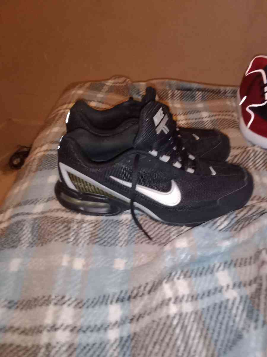Air max torch 3 size 9