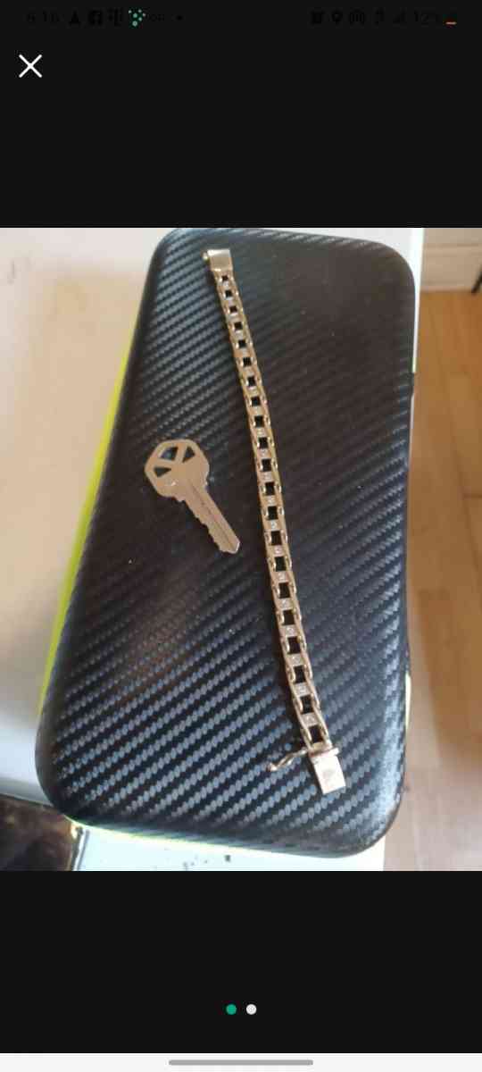 gold and white gold bracelet