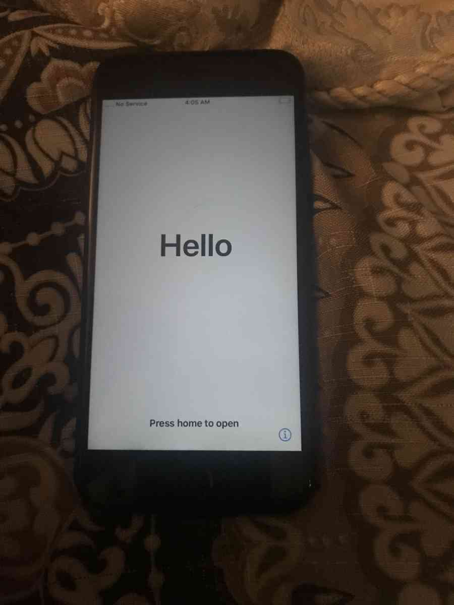 iPhone 7 32GB and unlocked and already reset and ready to go