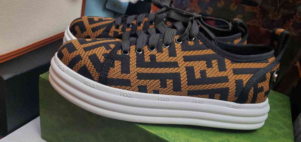 FBrown sneaker shoes