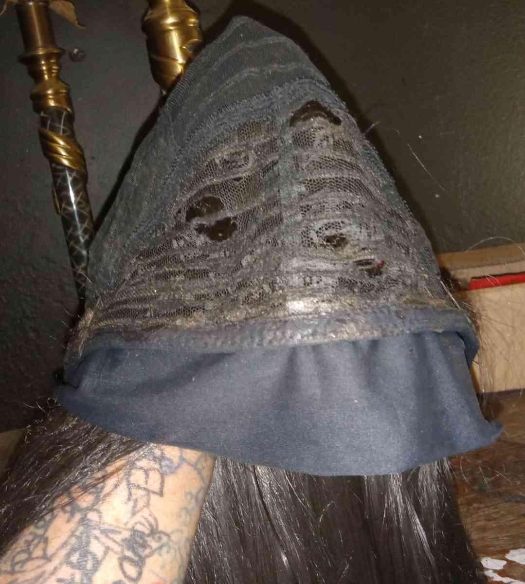 a brown and blonde 26 inches long wig