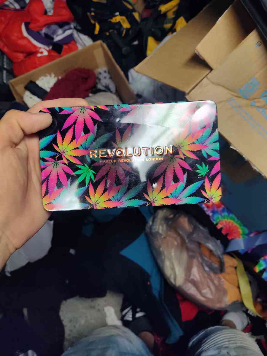 Jeffrey star makeup kits