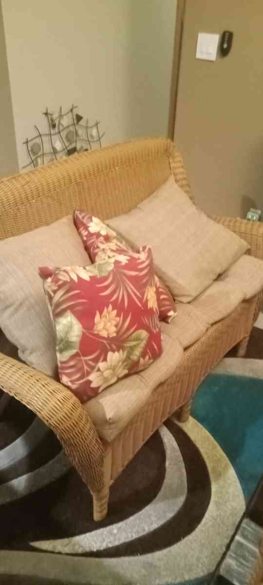 Hampton Bay Wicker Love Seats End Tables and Cofffee Table