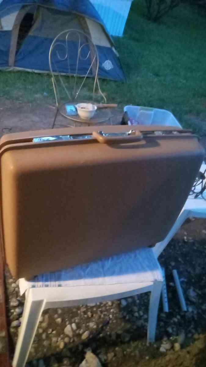 Vintage Cream Color Hard Shell Samsonite Suitcase