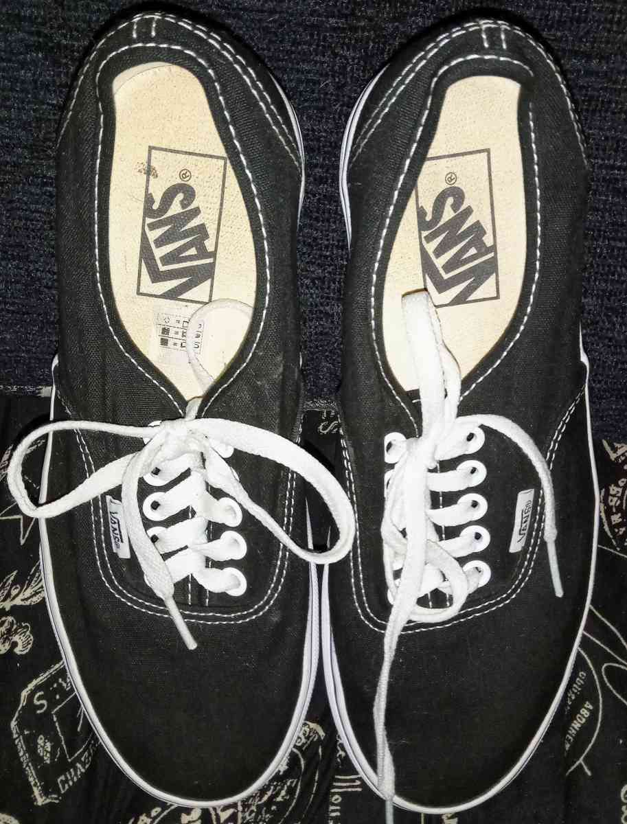 Navy and white off the wall Unisex Vans