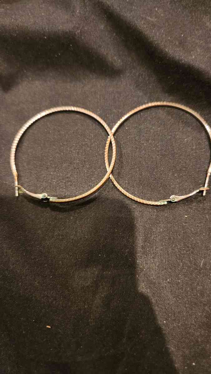 Hoop Earings