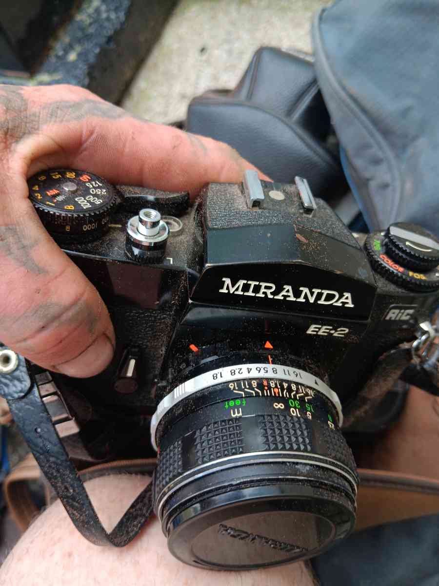 bundle of cameras all in very  good condition