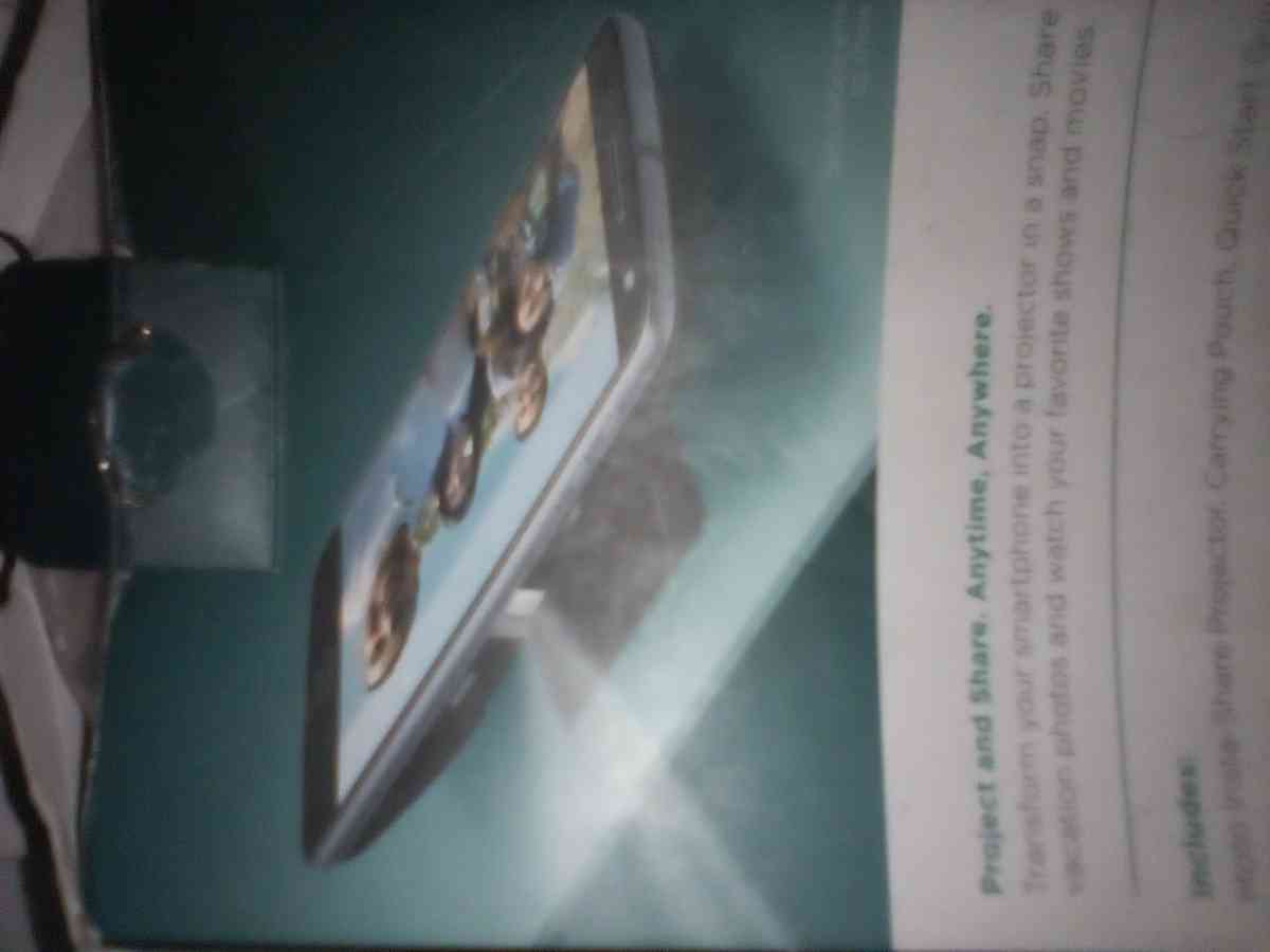 projector attchmt n camera 4 Motorola phone