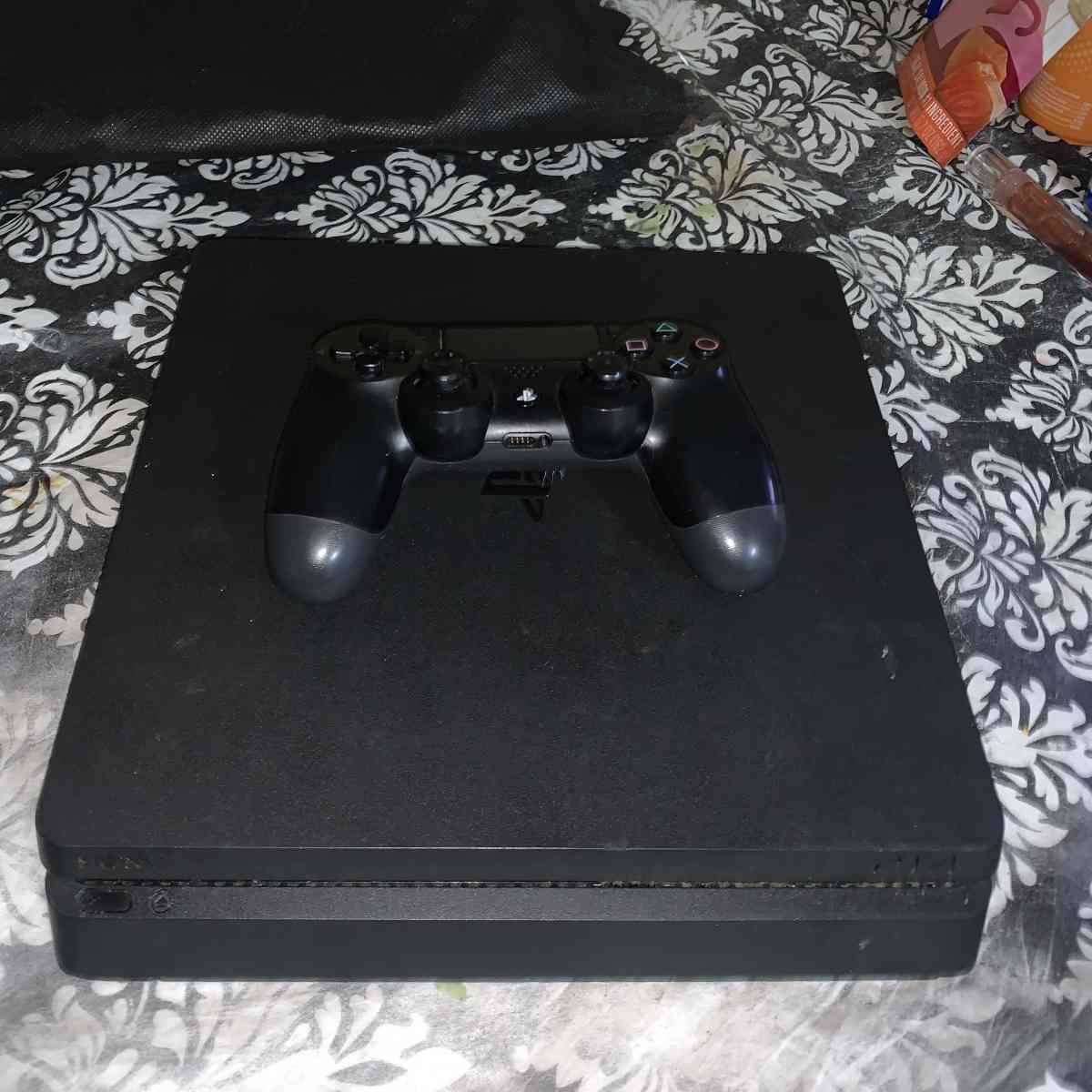 PlayStation 4Slim