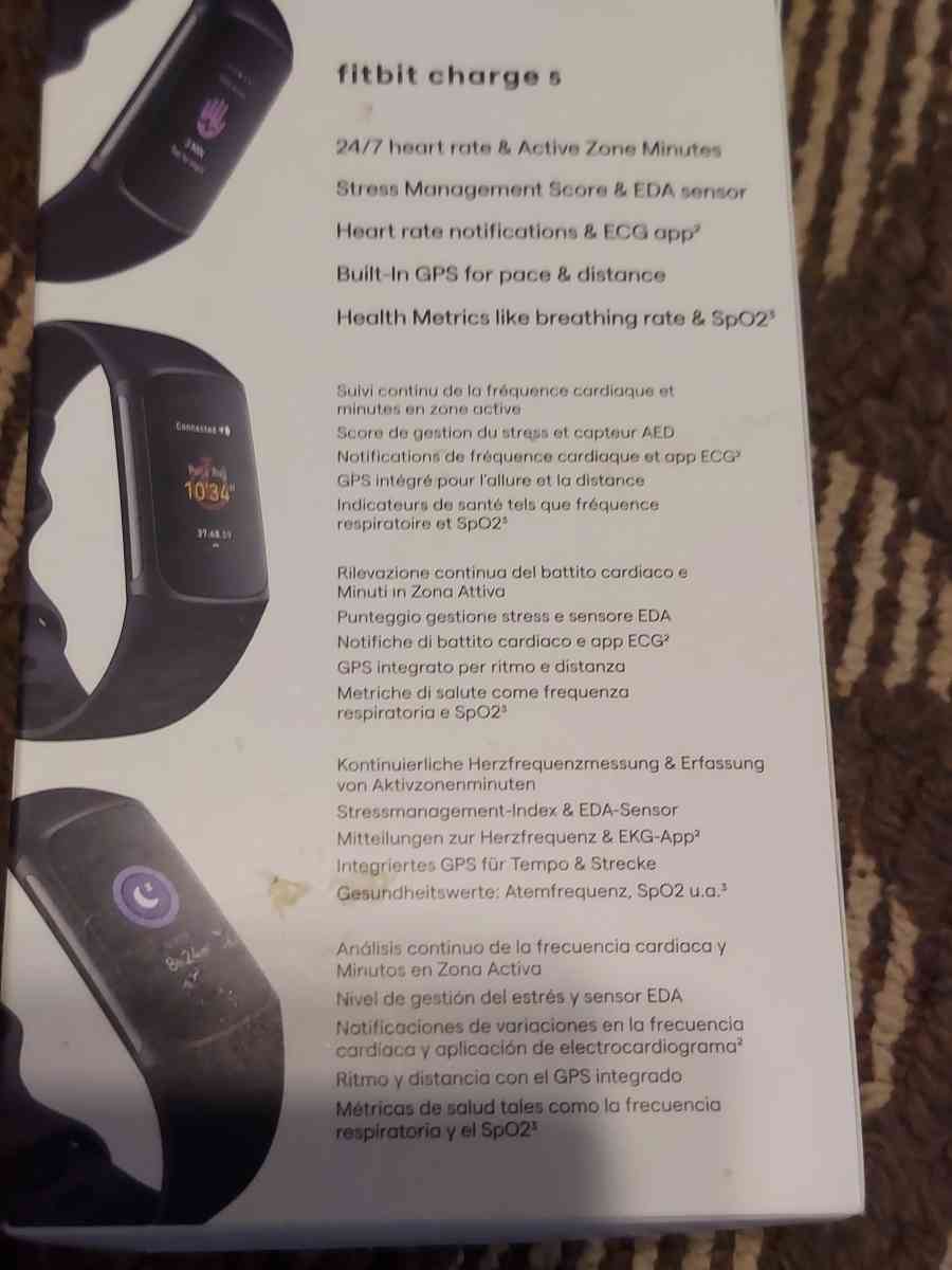 fit bit charge 5 NEW