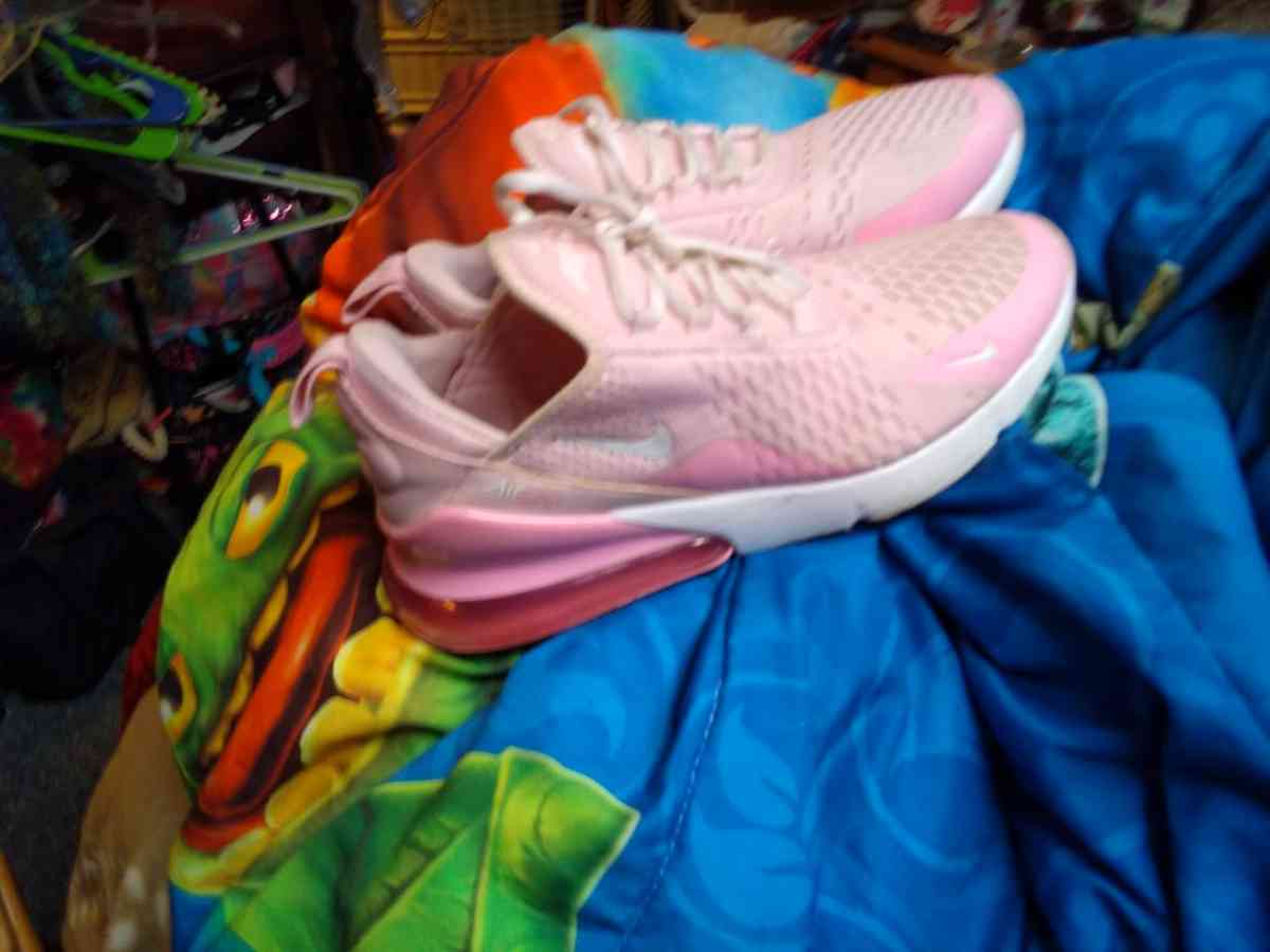 several different size shoes