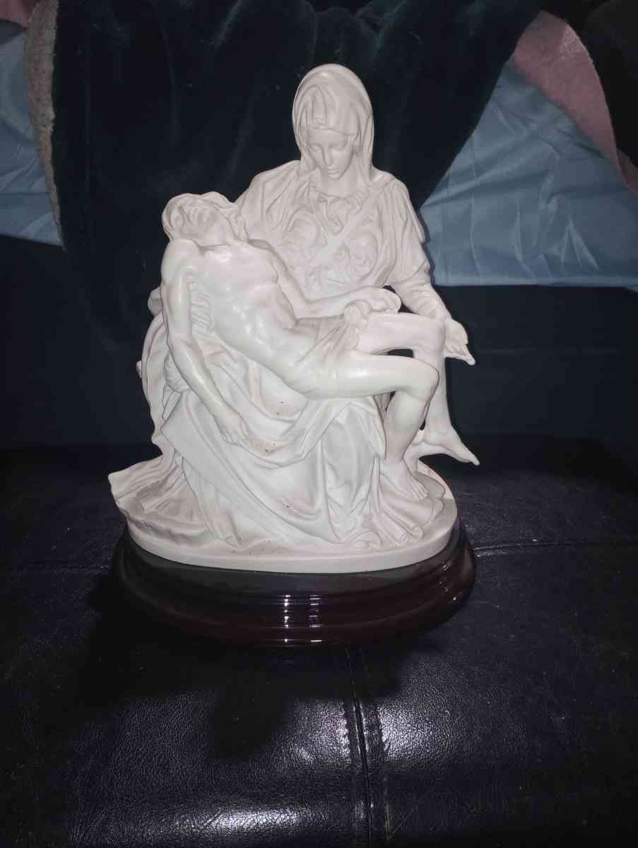 vtg Mary and Joseph statue