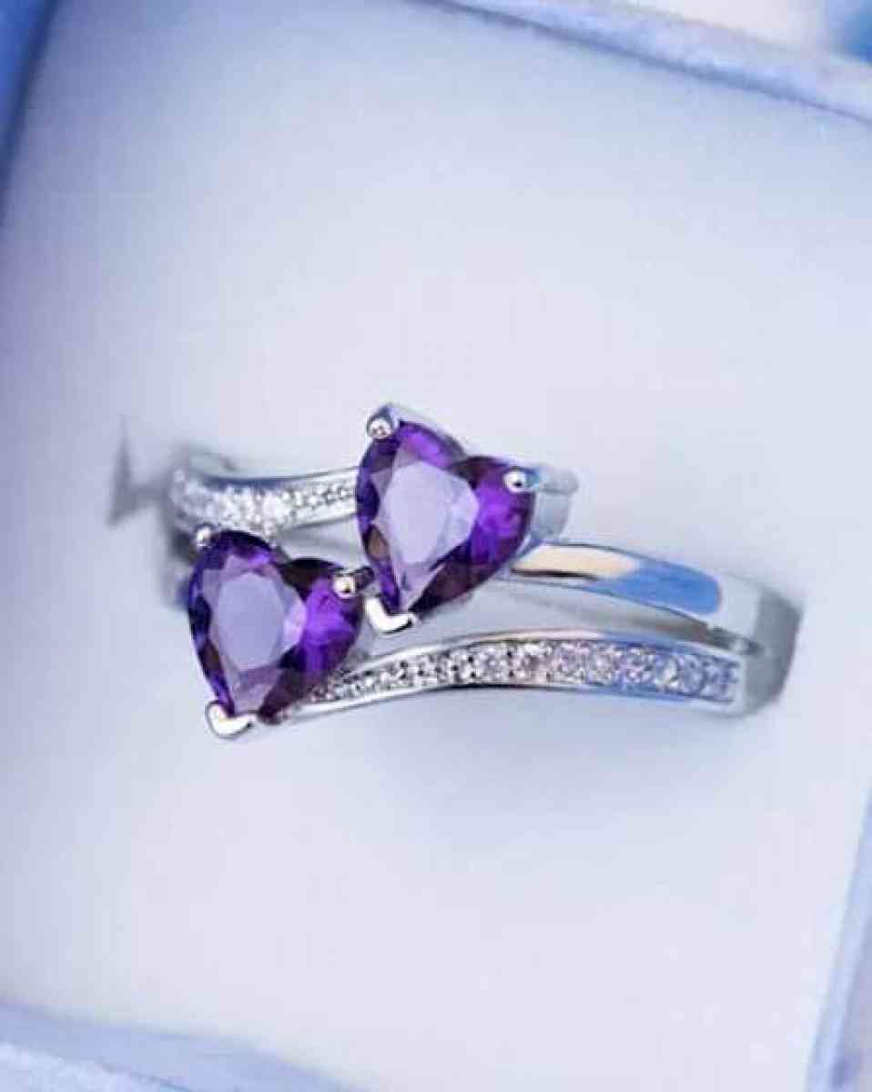 Glamorous Royal Purple Cubic Zirconia Heart Decor Ring Size