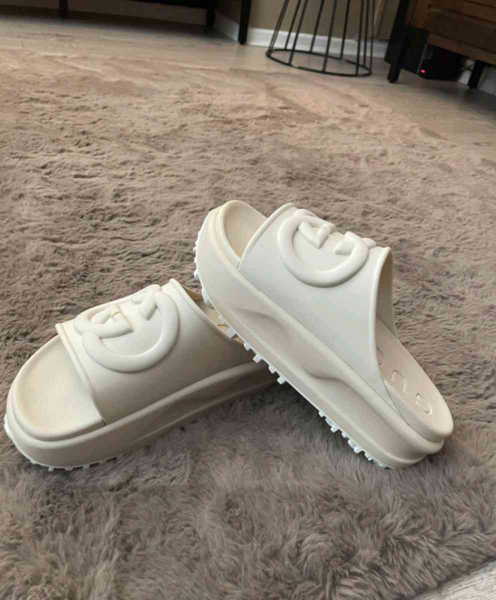 Gucci Thick Sloes Leisure Sandals