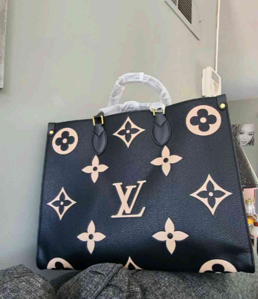 New Louis Vuitton Dynamic Two Tone Colored Handbags