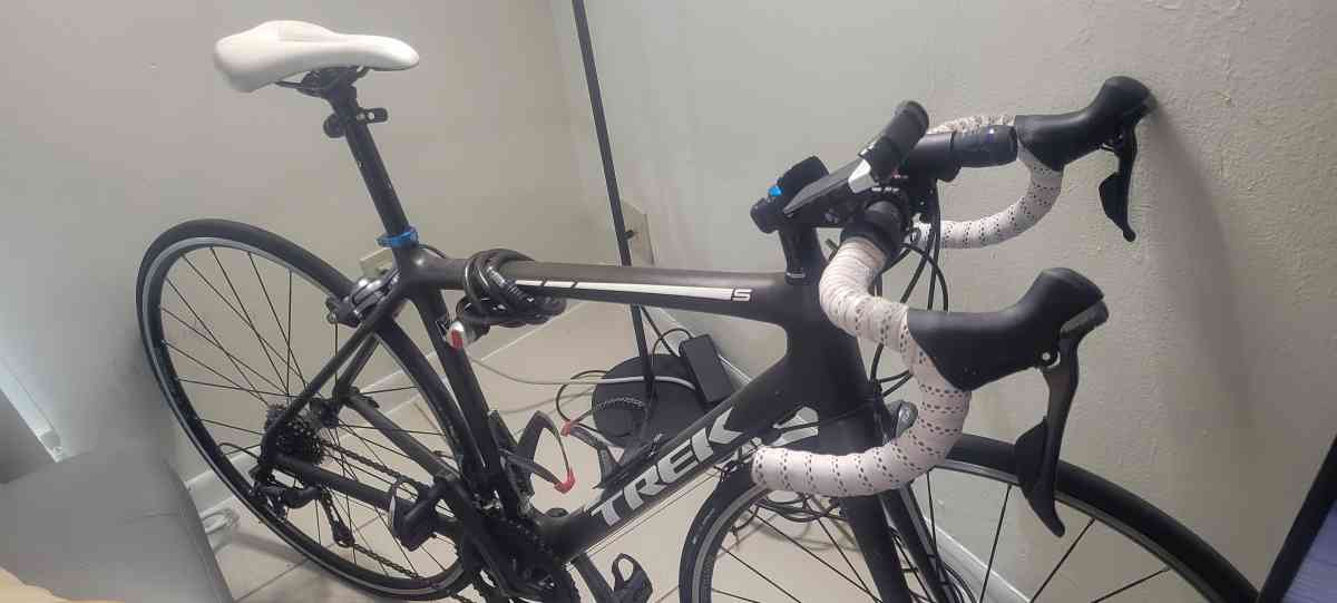 trek full carbon road bike