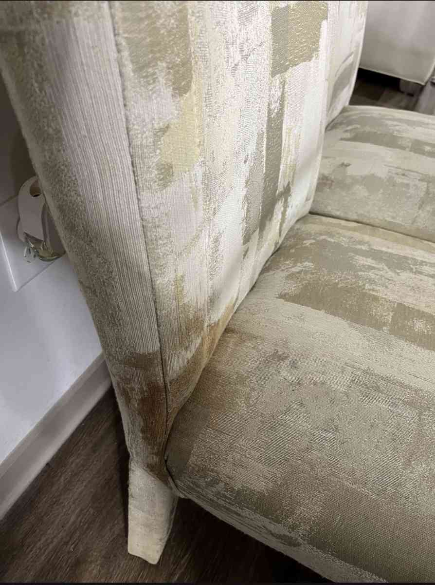 Kitchen Table Set Includes 4 Chairs