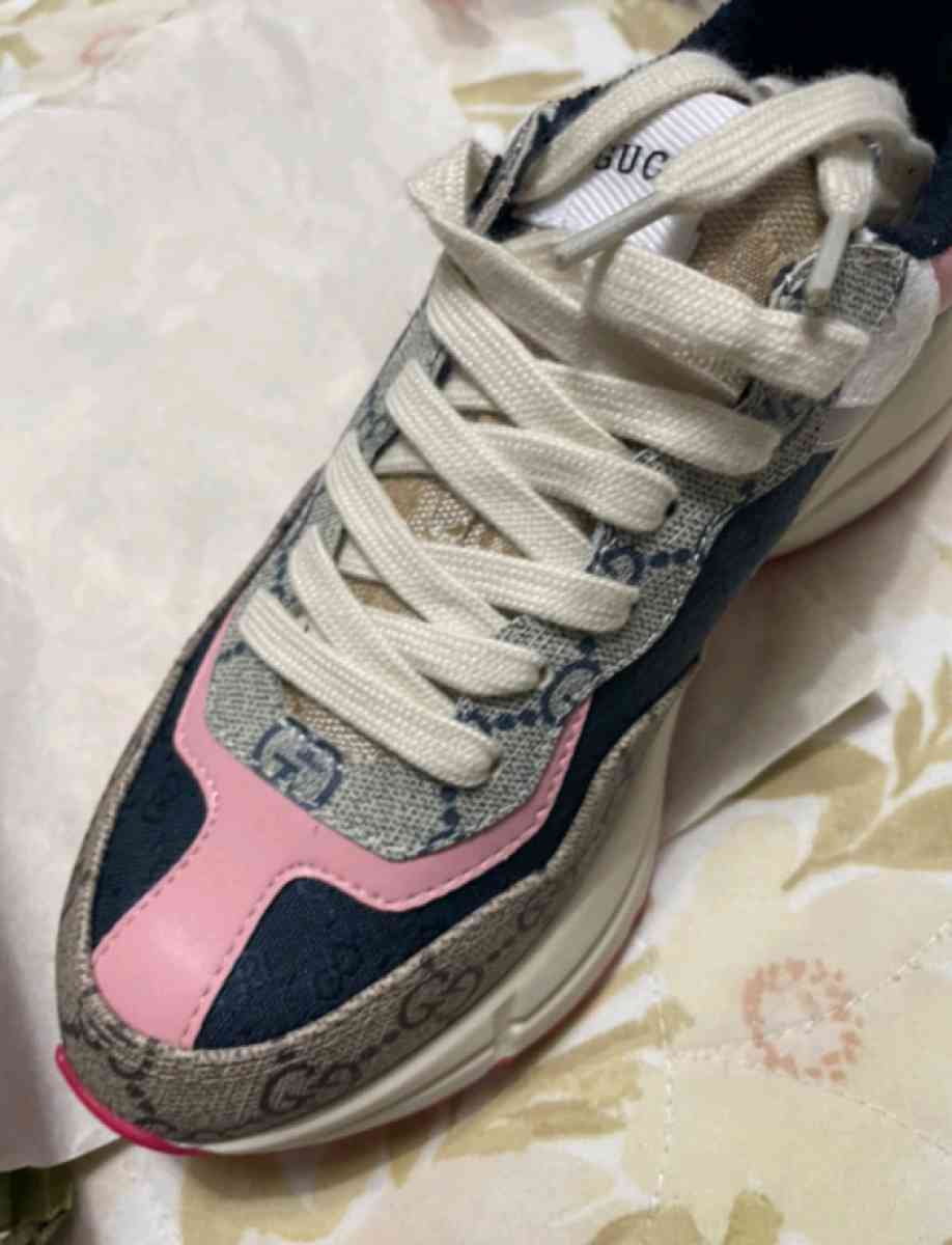 Gucci Luxurious Popular Shoes Casual Luxury shoes designer b