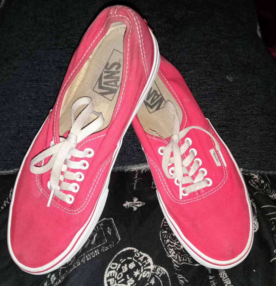 Vans Authentic off the wall carmine rose canvas shoes