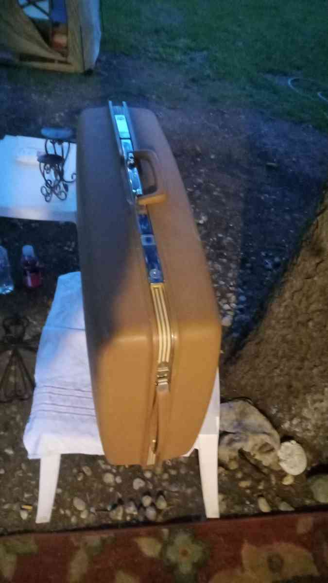 Vintage Cream Color Hard Shell Samsonite Suitcase