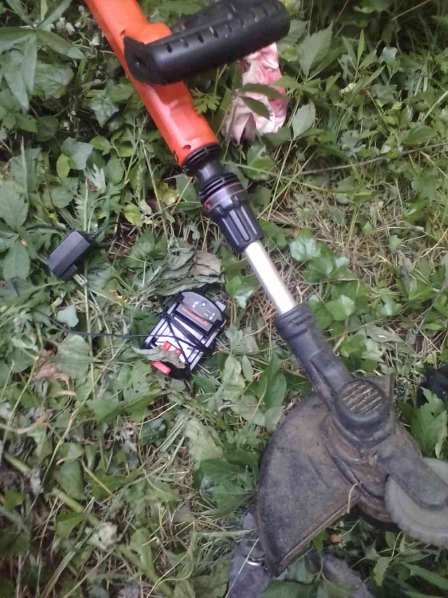 black and decker weed eater with battery and charger