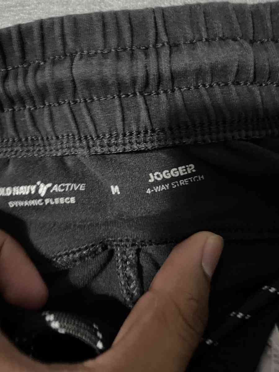 old navy black and white pants medium size