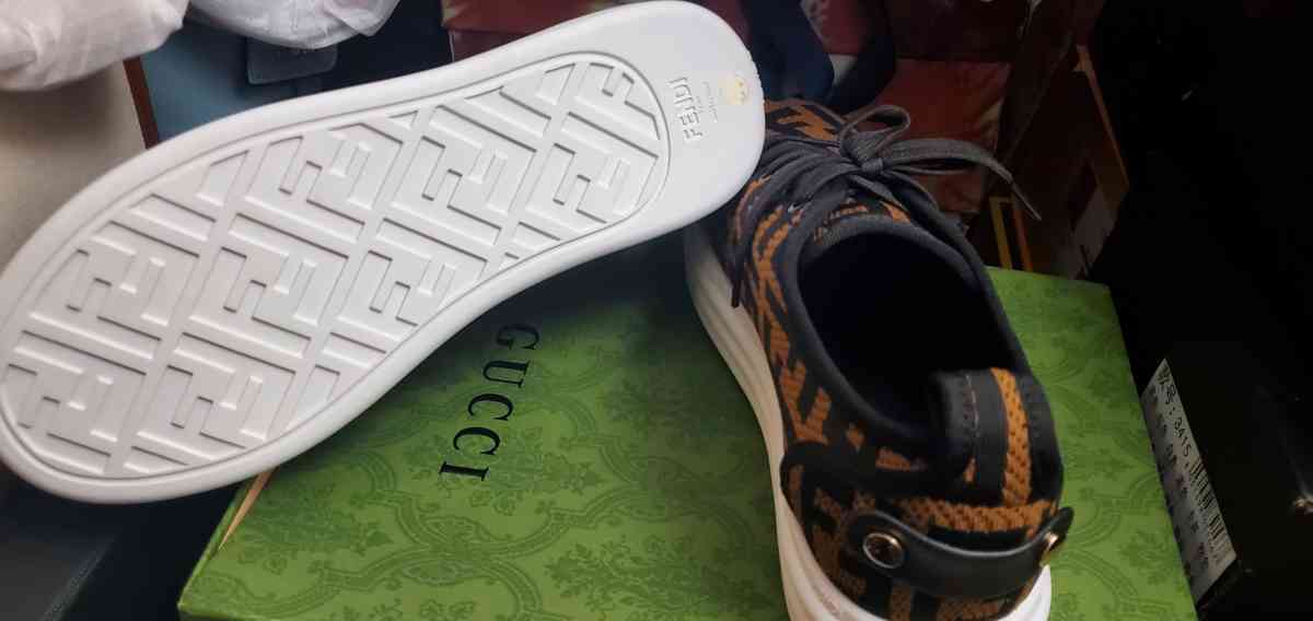 FBrown sneaker shoes