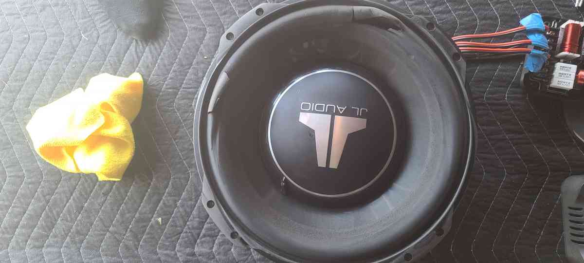 jl audio 12in subs